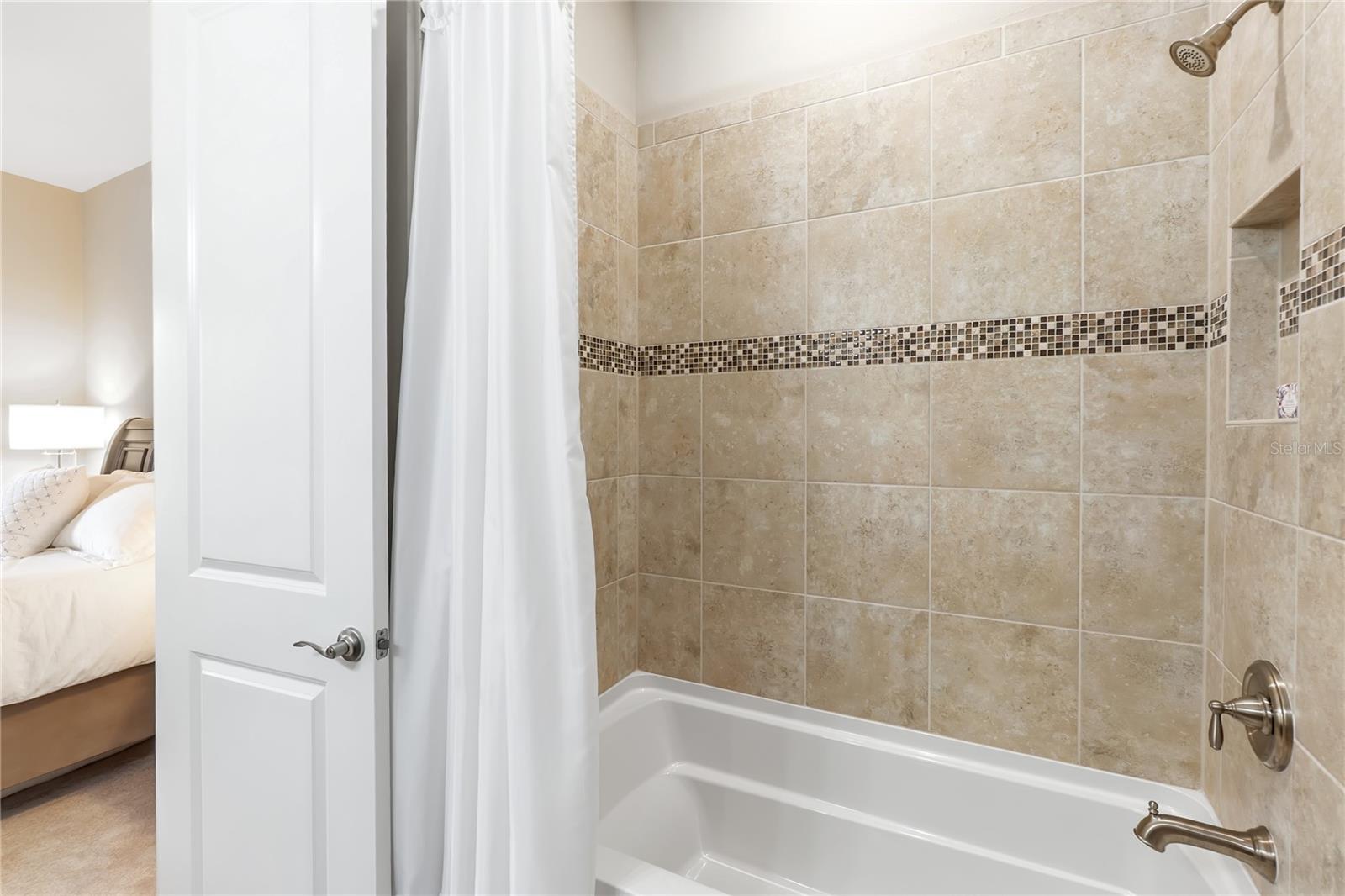 Image 37 of 99 For 5137 Napoli Run