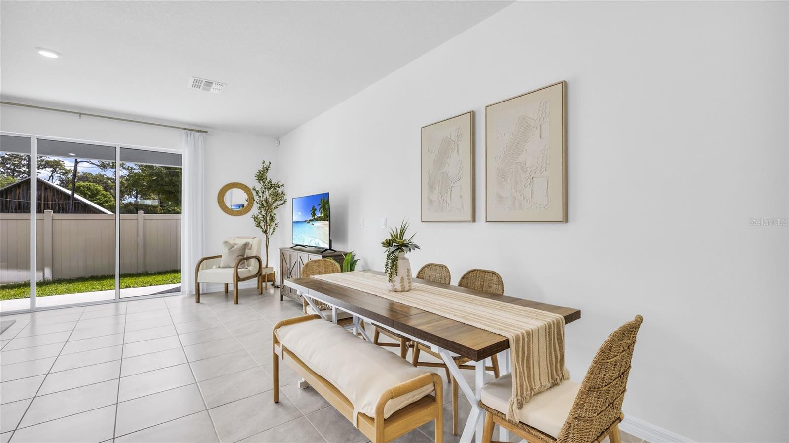 Image 5 of 21 For 11823 Davis Drive
