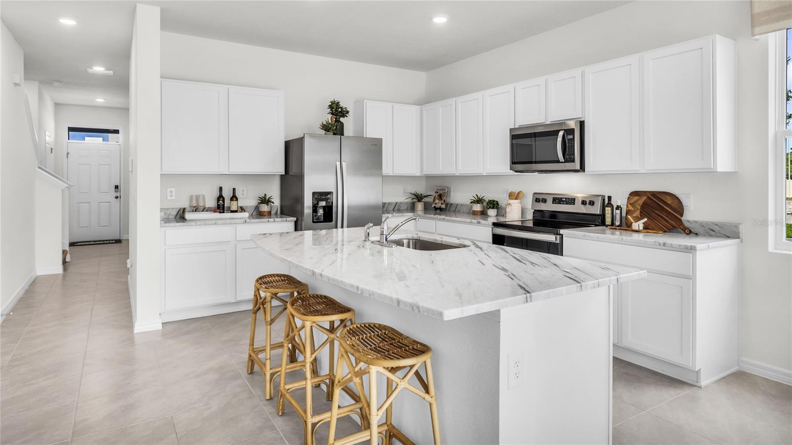 Image 9 of 21 For 11823 Davis Drive