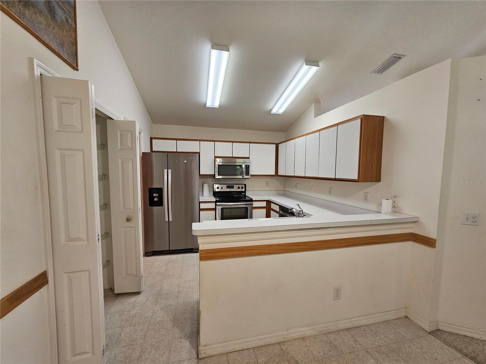 Image 18 of 44 For 206 116th Street E