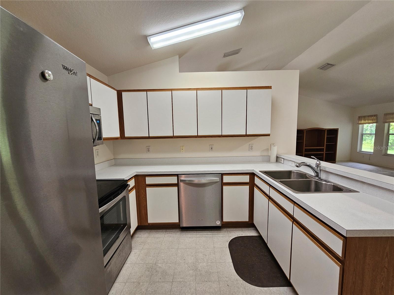 Image 21 of 44 For 206 116th Street E