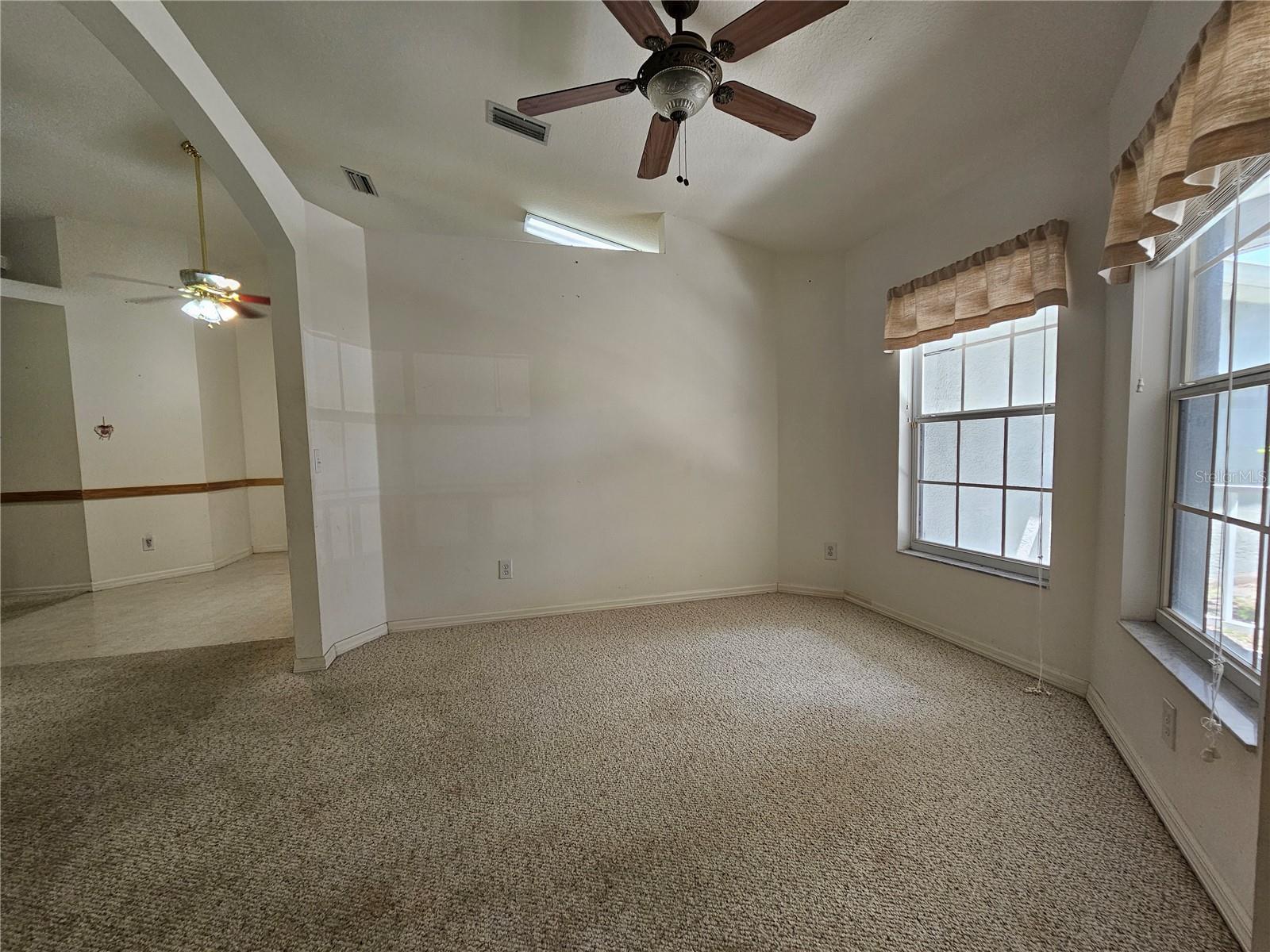 Image 27 of 44 For 206 116th Street E