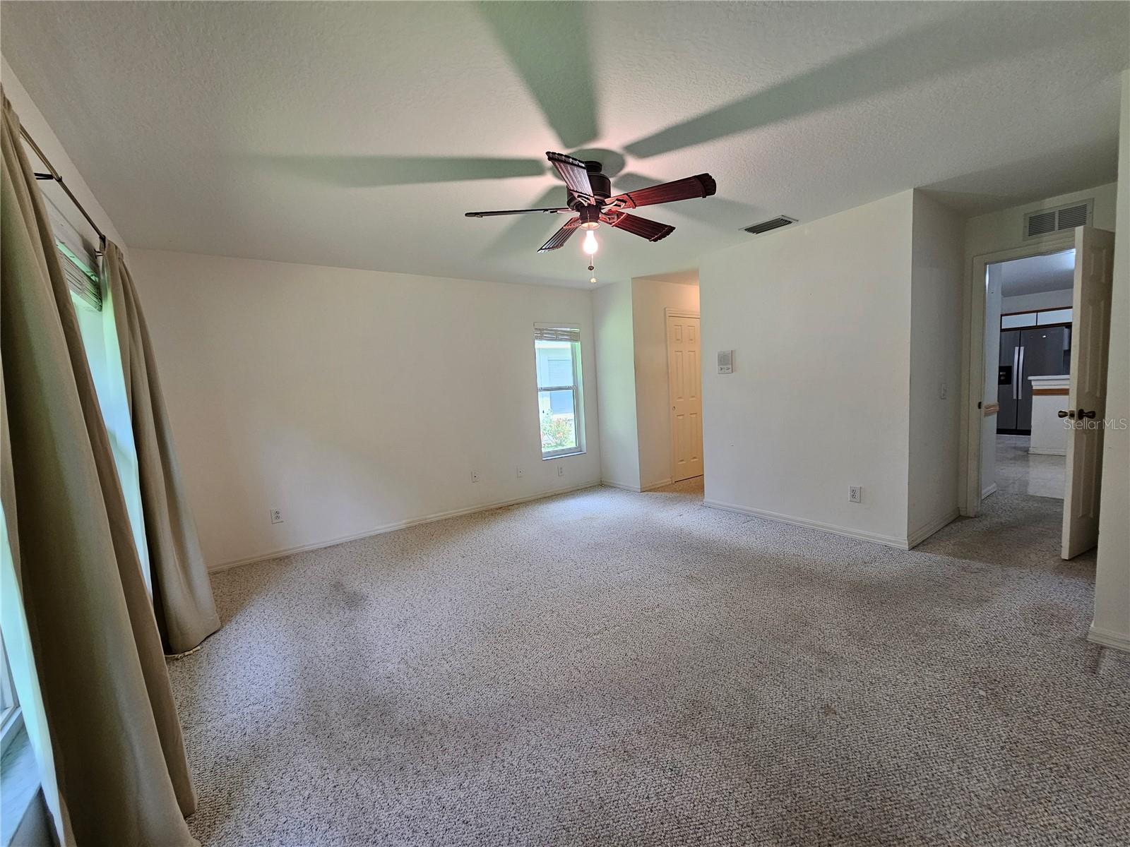 Image 31 of 44 For 206 116th Street E