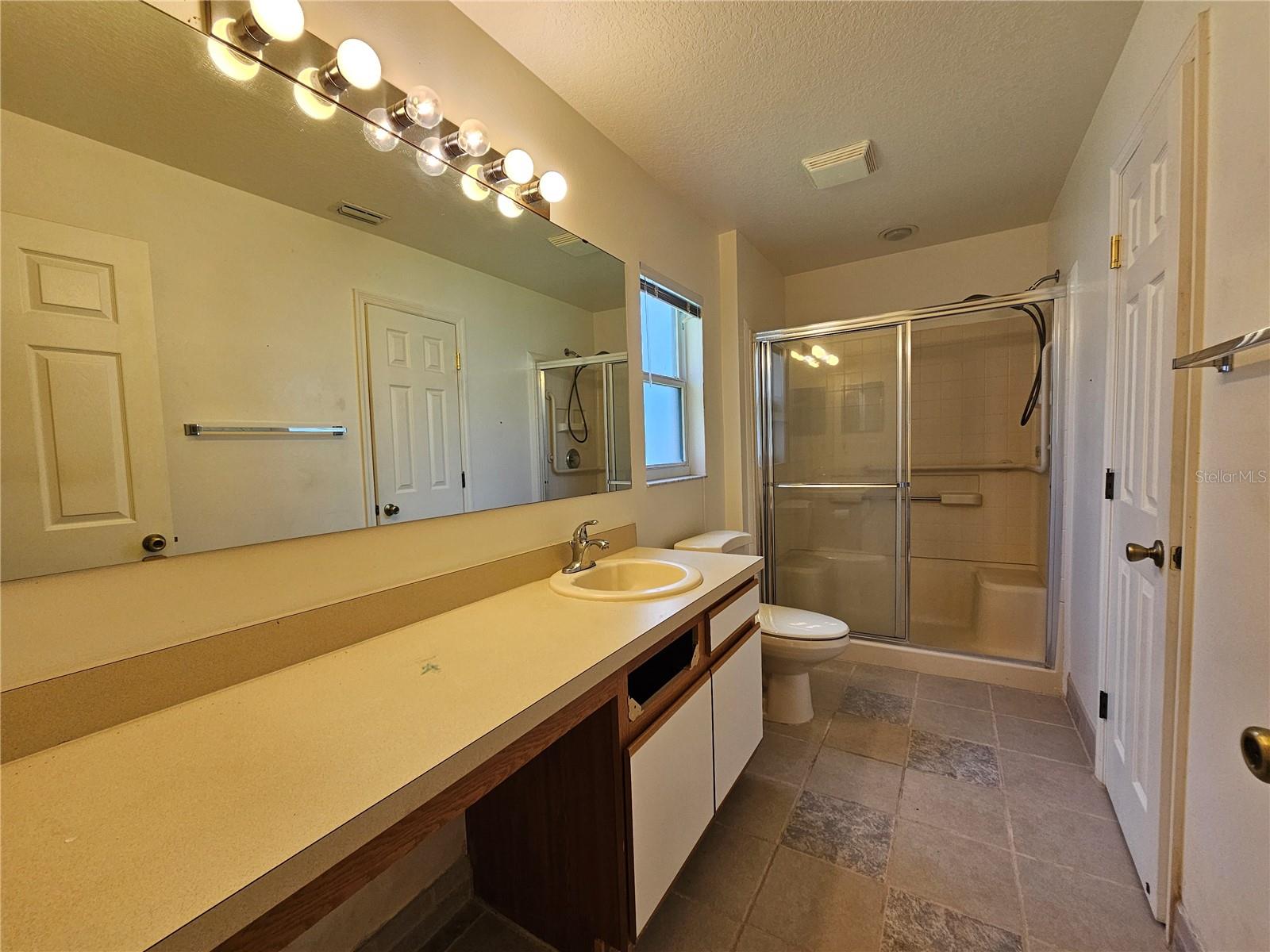 Image 34 of 44 For 206 116th Street E