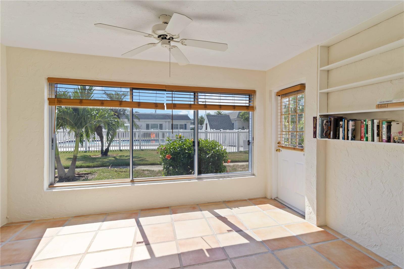 Image 21 of 37 For 9717 Santa Maria Court