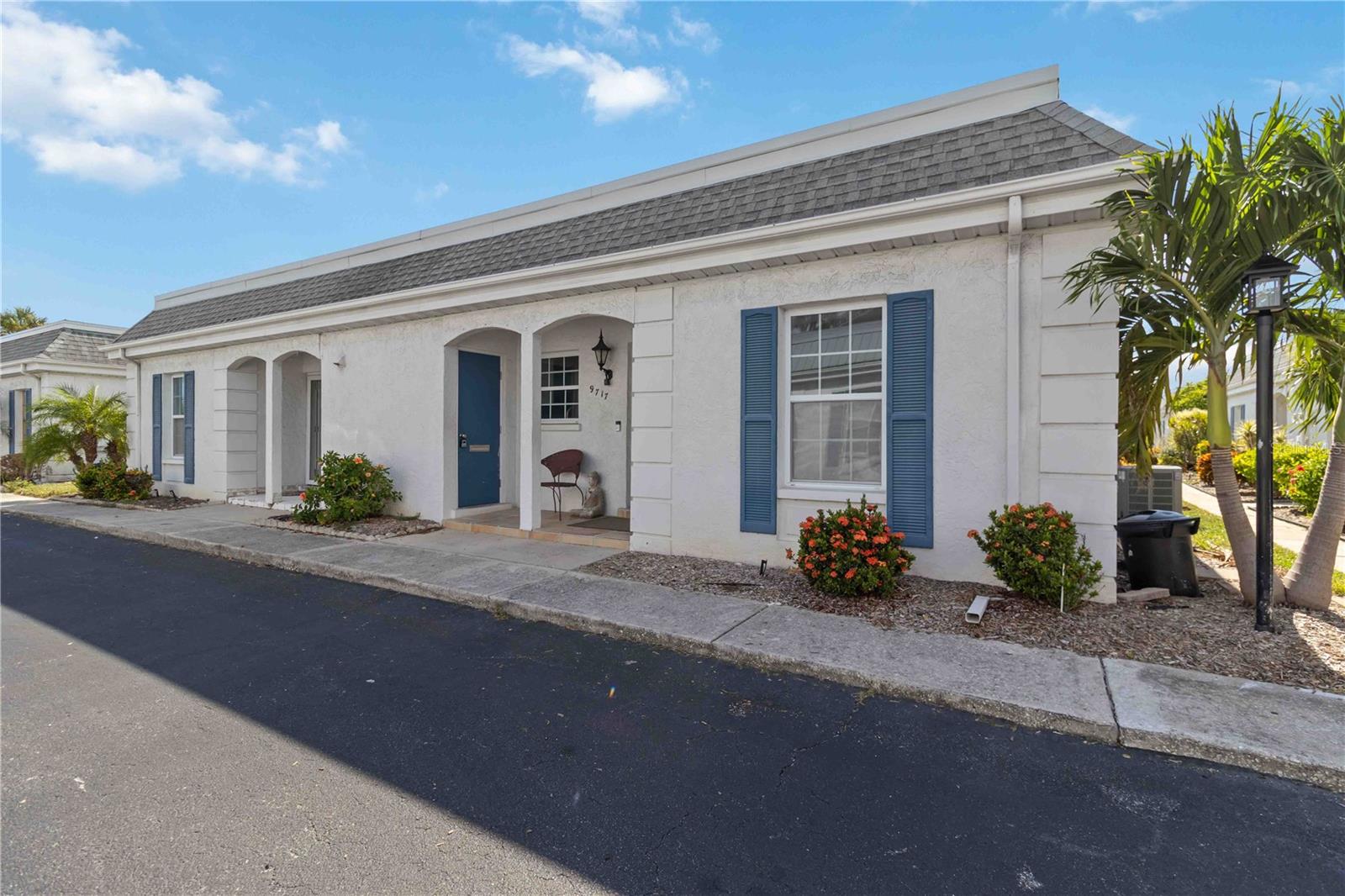 Image 4 of 37 For 9717 Santa Maria Court