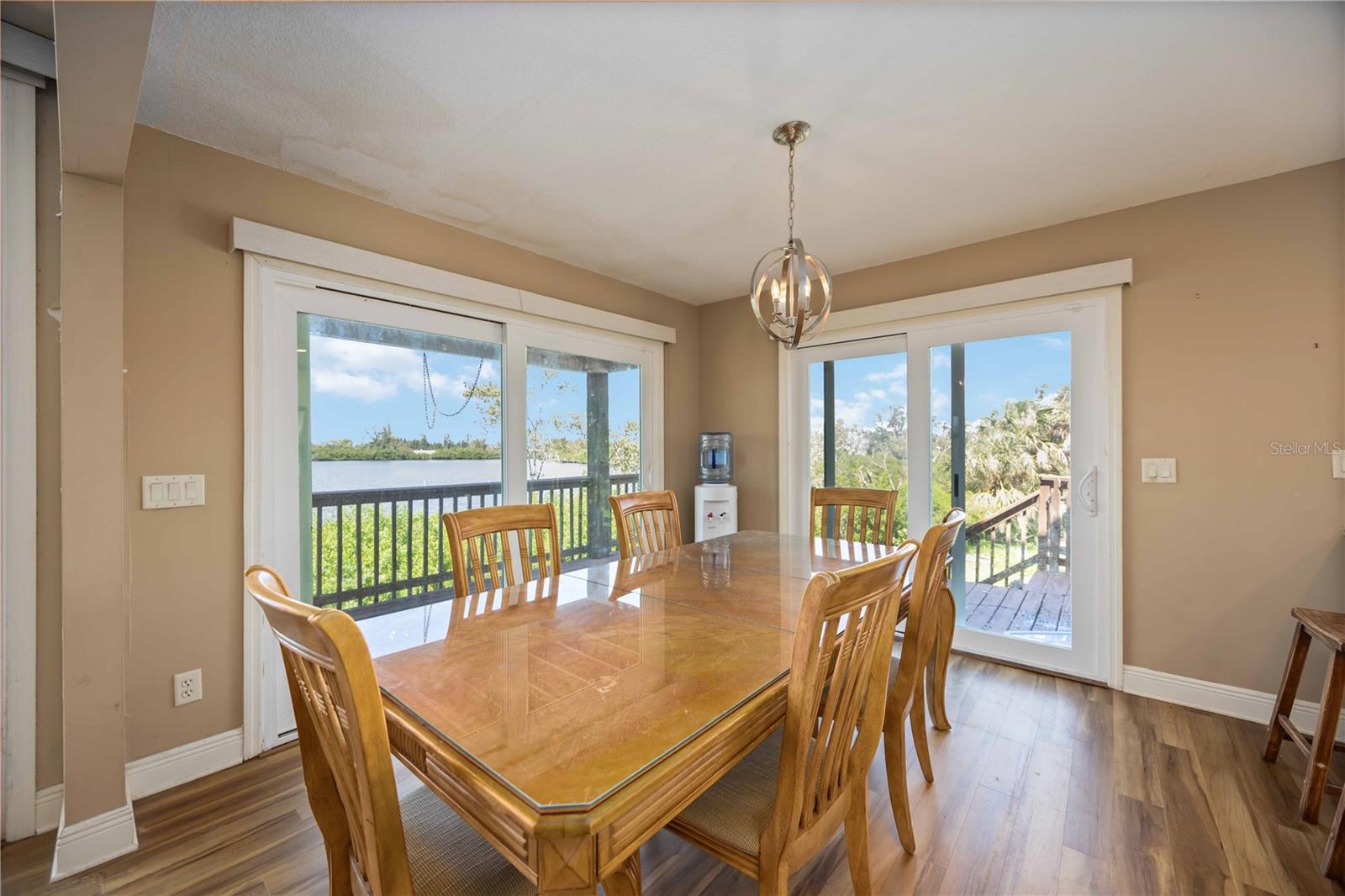 Image 12 of 53 For 1470 Bayshore Drive