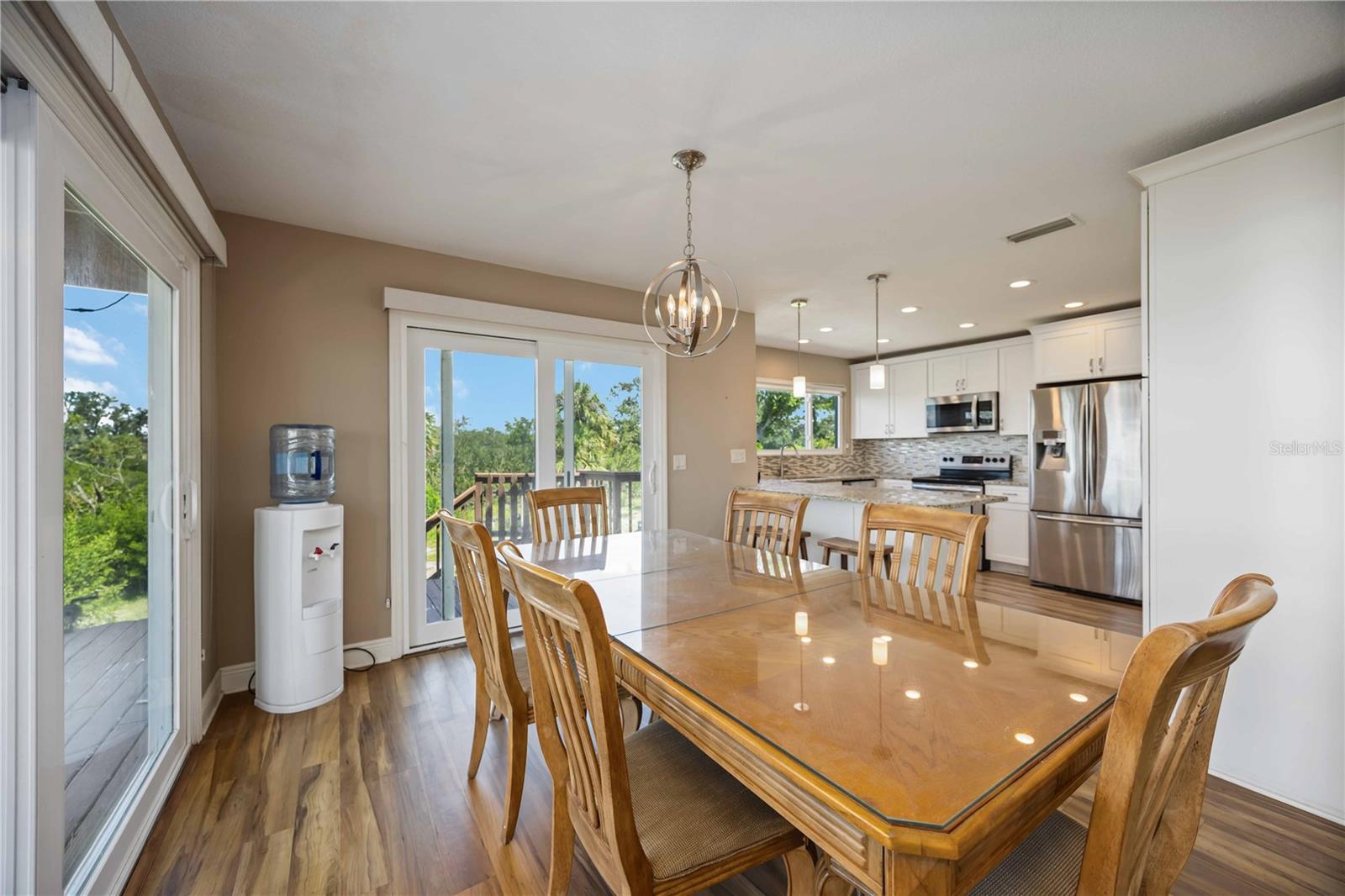 Image 13 of 53 For 1470 Bayshore Drive