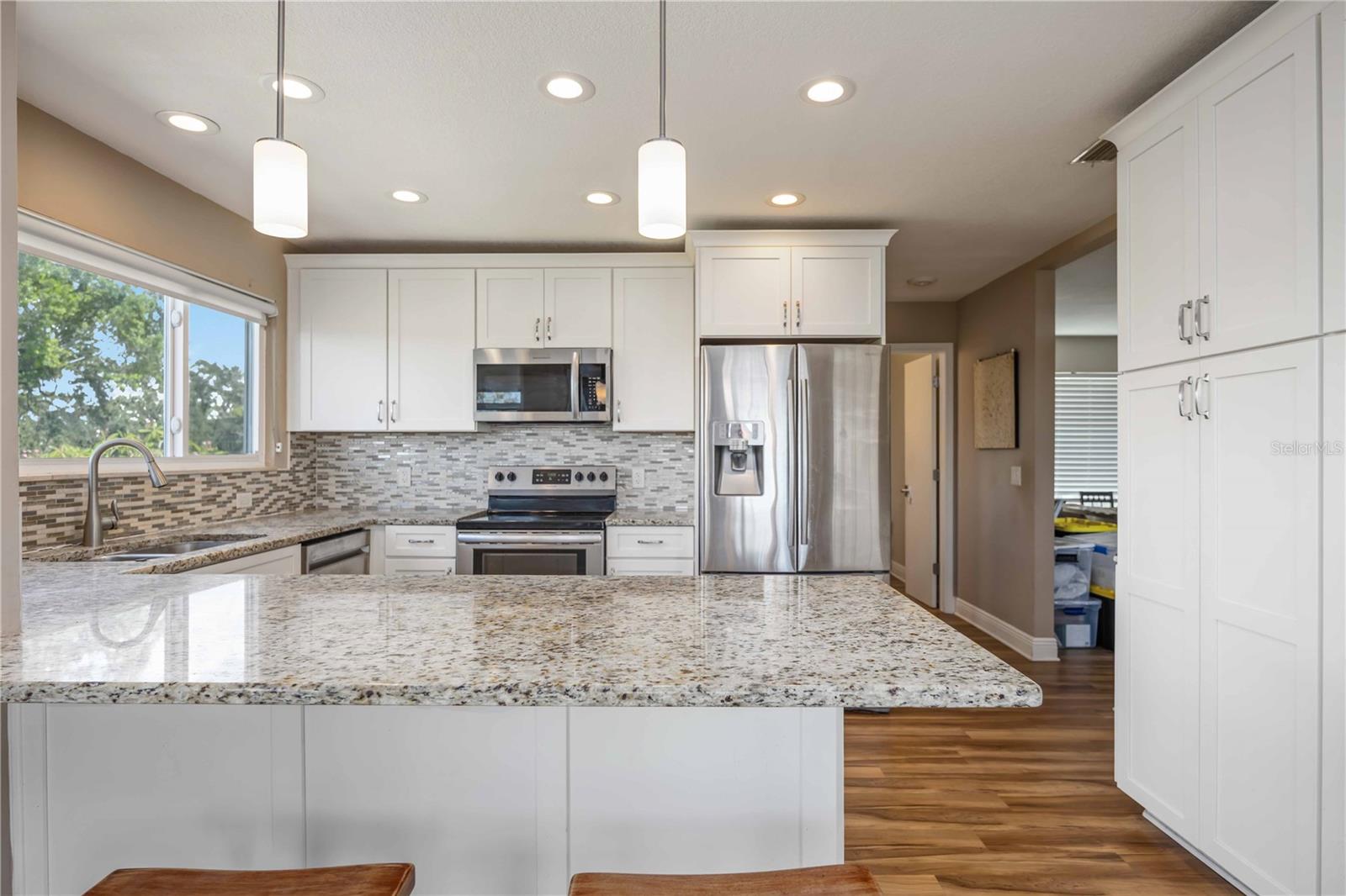 Image 16 of 53 For 1470 Bayshore Drive