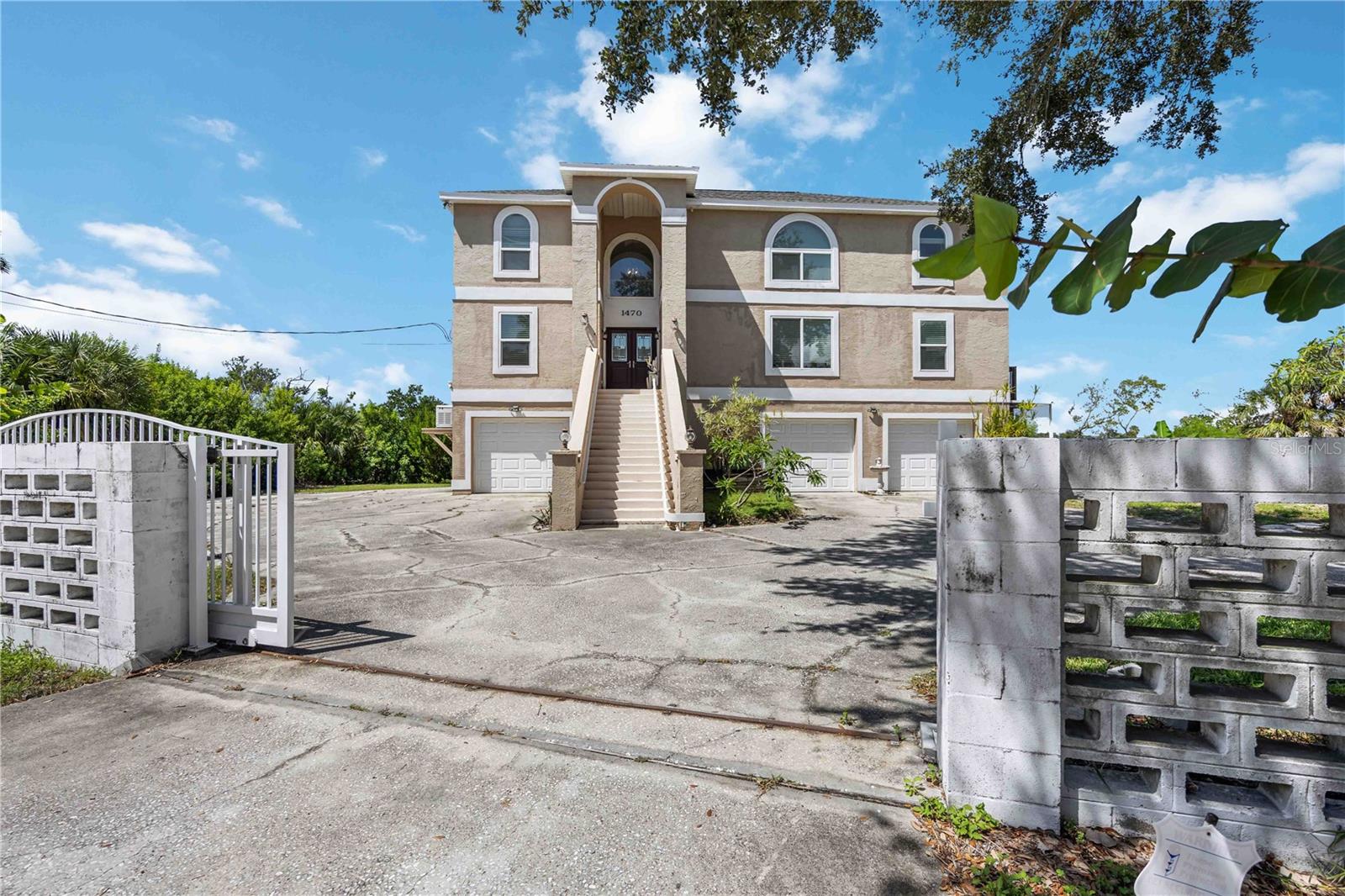 Image 2 of 53 For 1470 Bayshore Drive