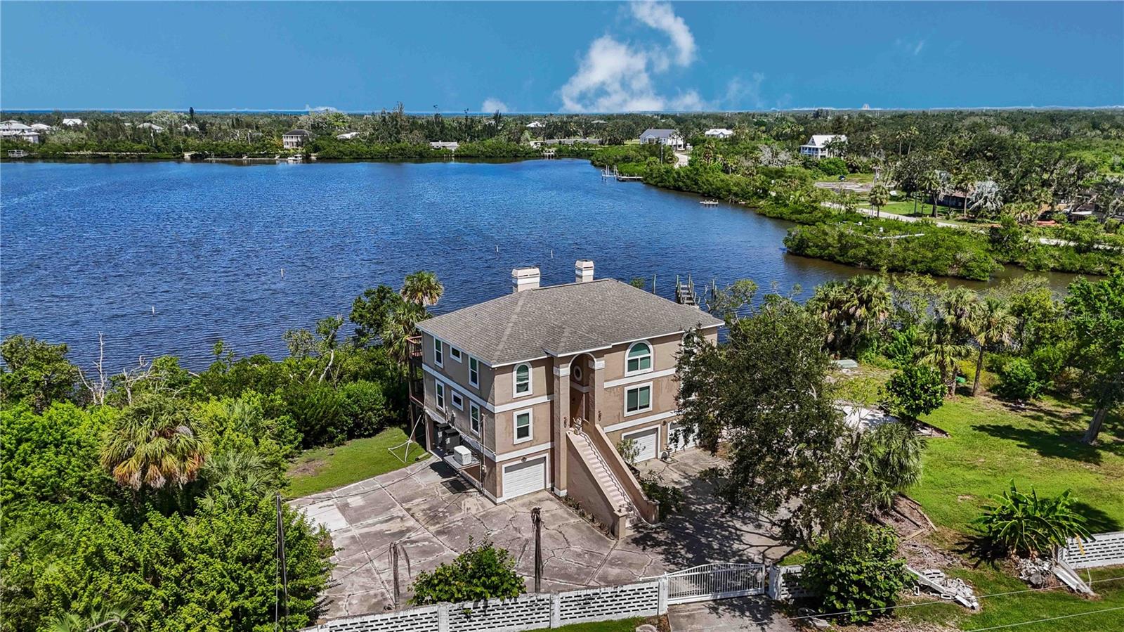 Image 42 of 53 For 1470 Bayshore Drive