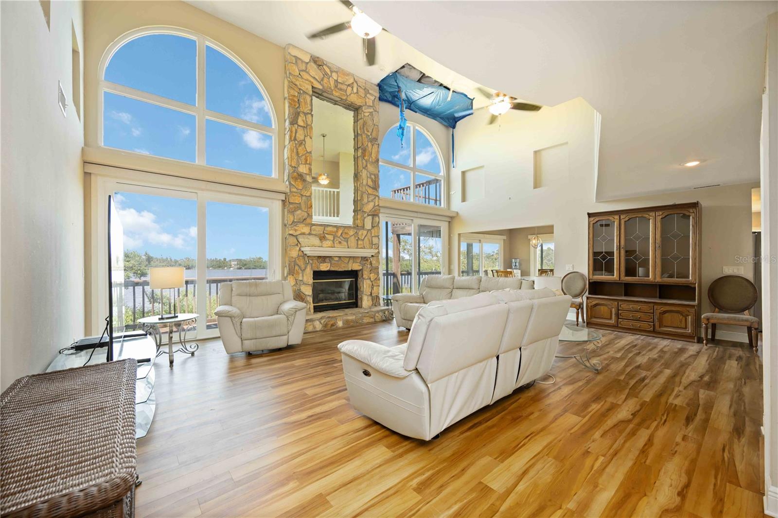 Image 7 of 53 For 1470 Bayshore Drive