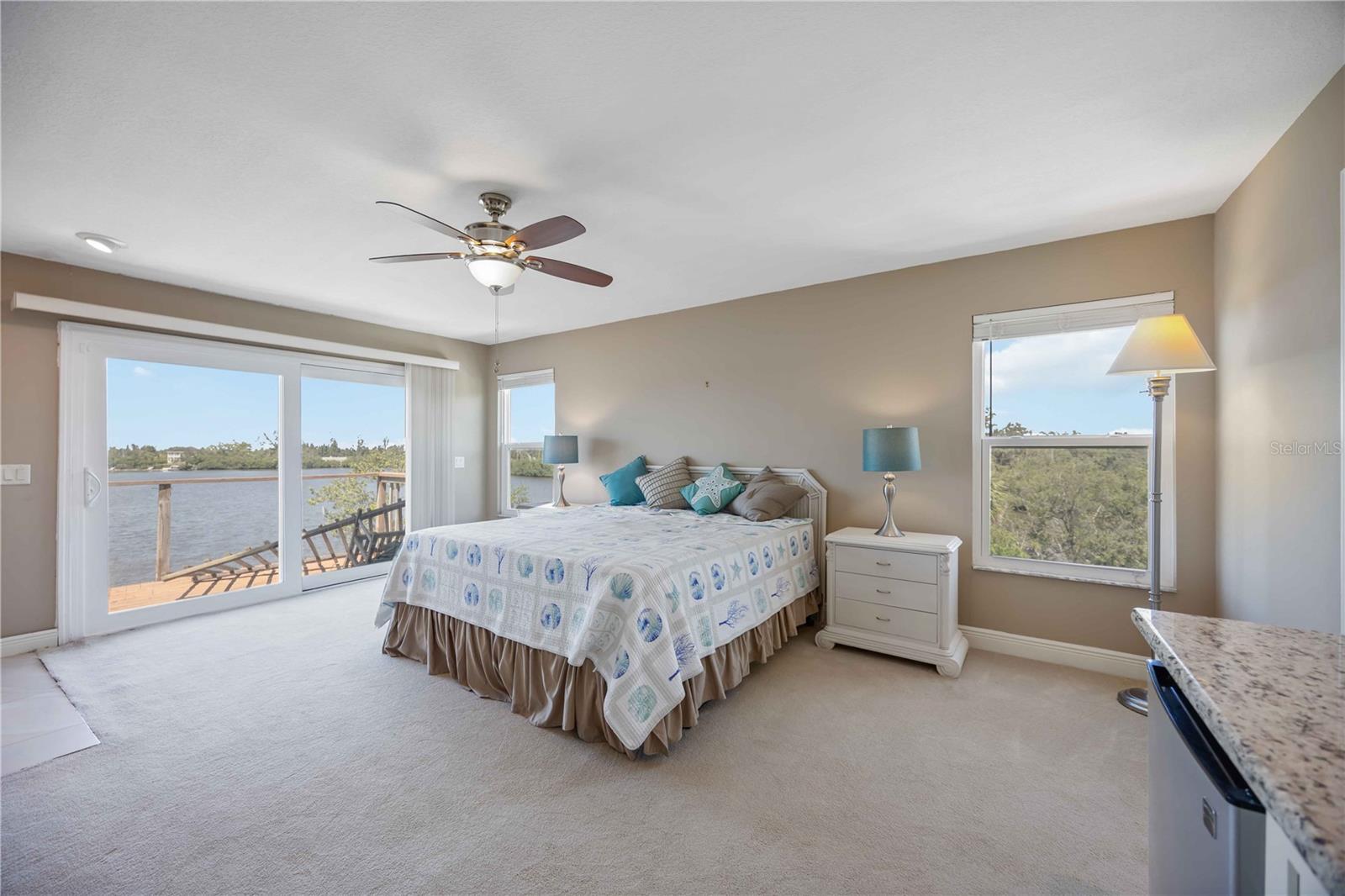 Image 14 of 21 For 1460 Bayshore Drive