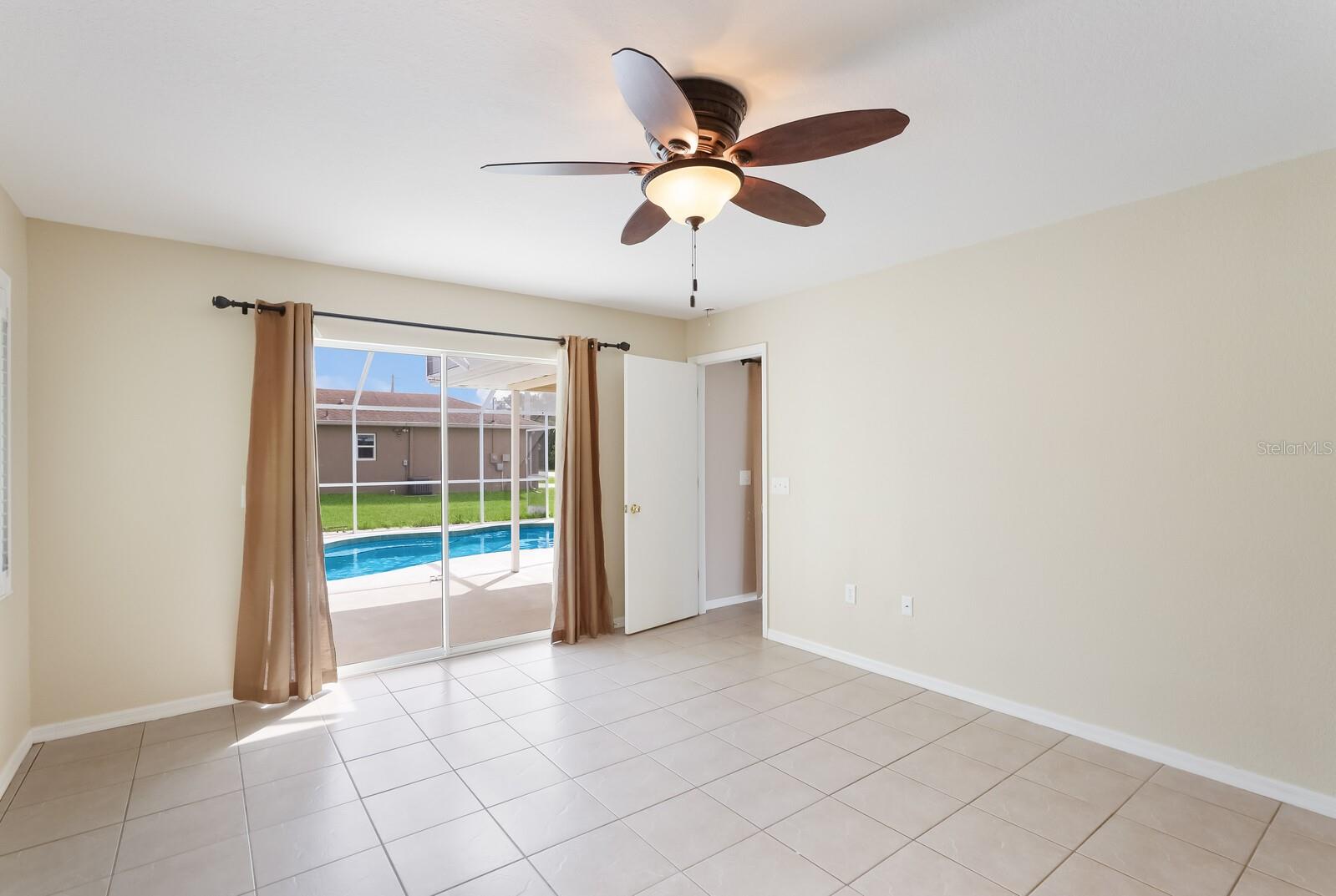 Image 18 of 30 For 2004 Boca Chica Avenue