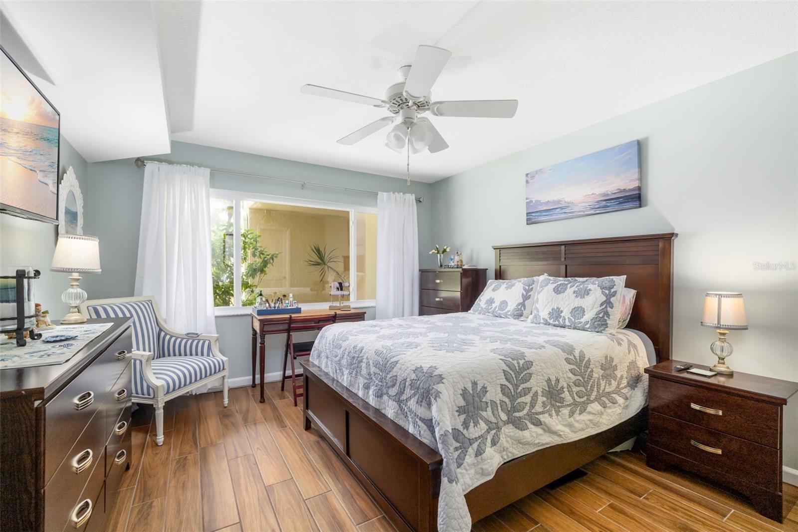 Image 31 of 51 For 6939 Country Club Drive N 161