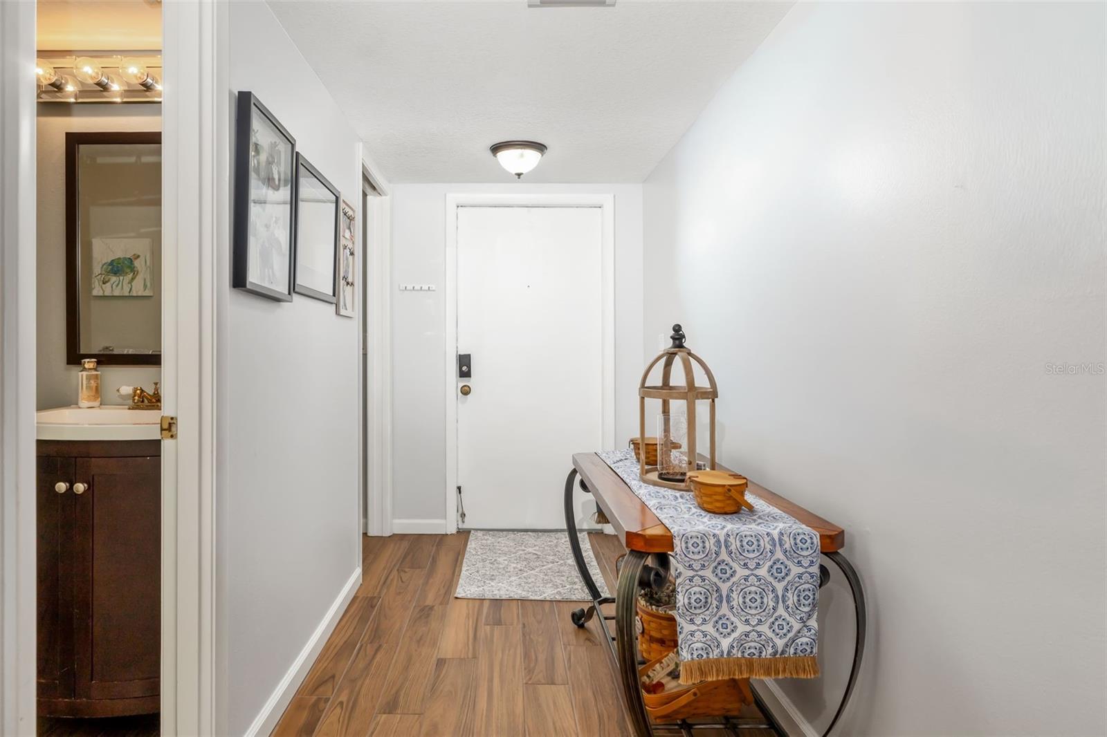 Image 33 of 51 For 6939 Country Club Drive N 161