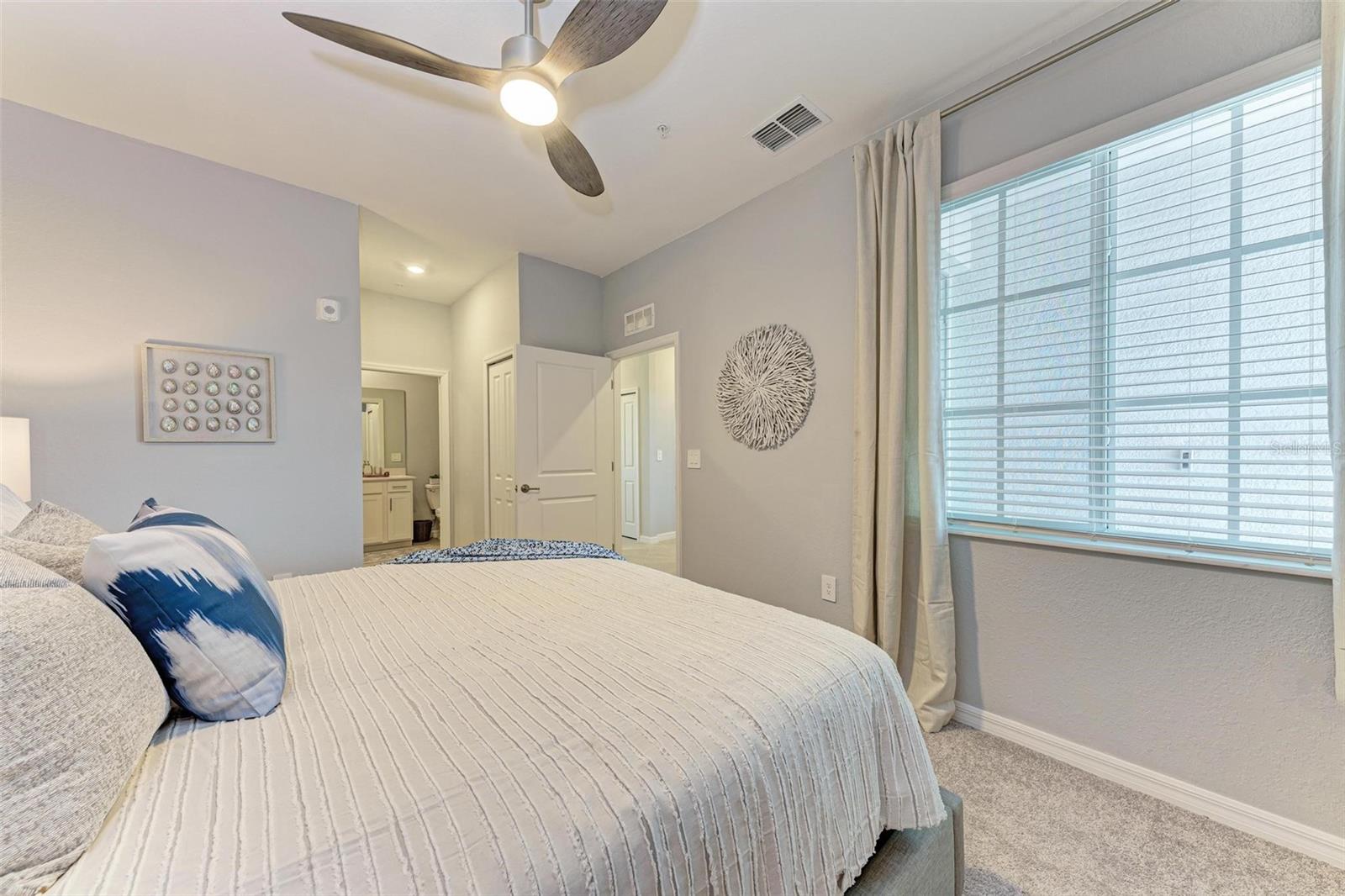 Image 23 of 58 For 12320 Wellen Golf Street 402