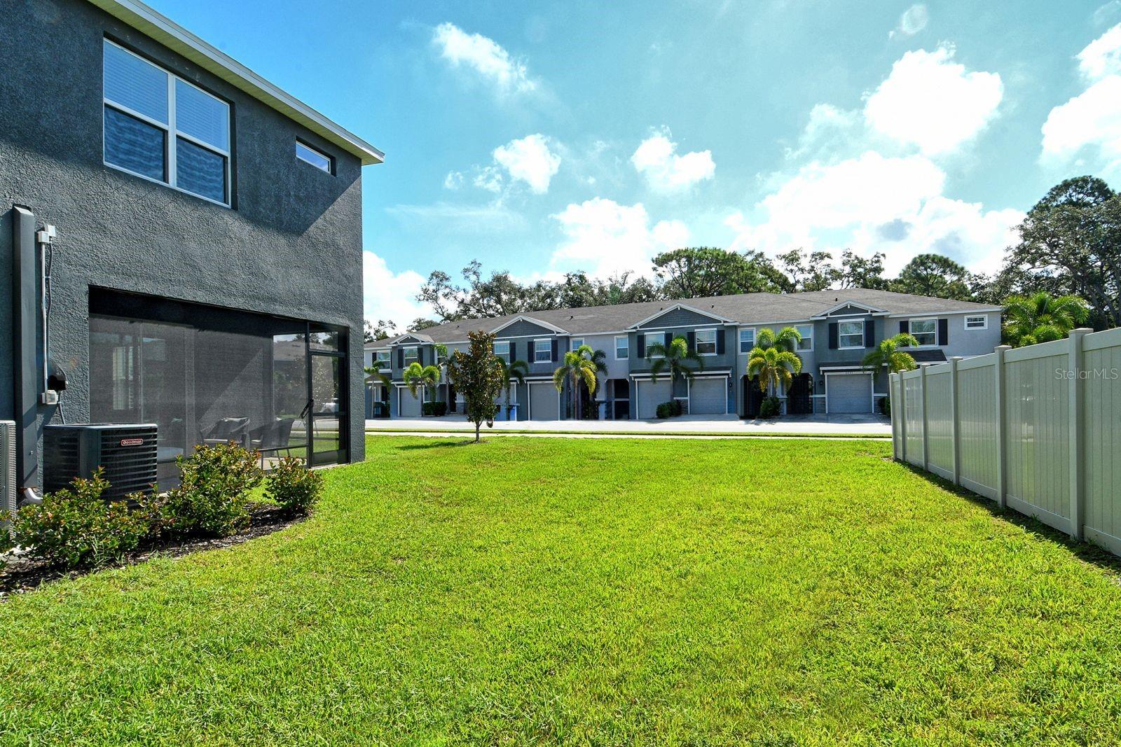 Image 28 of 44 For 6631 Calypso Coral Lane