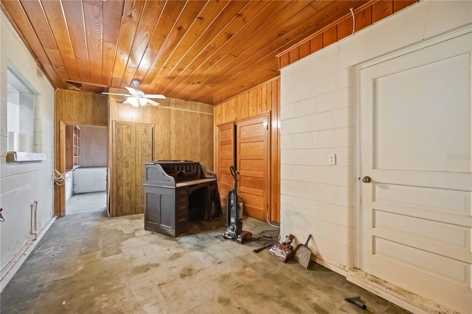 Image 14 of 38 For 1717 8th Street W