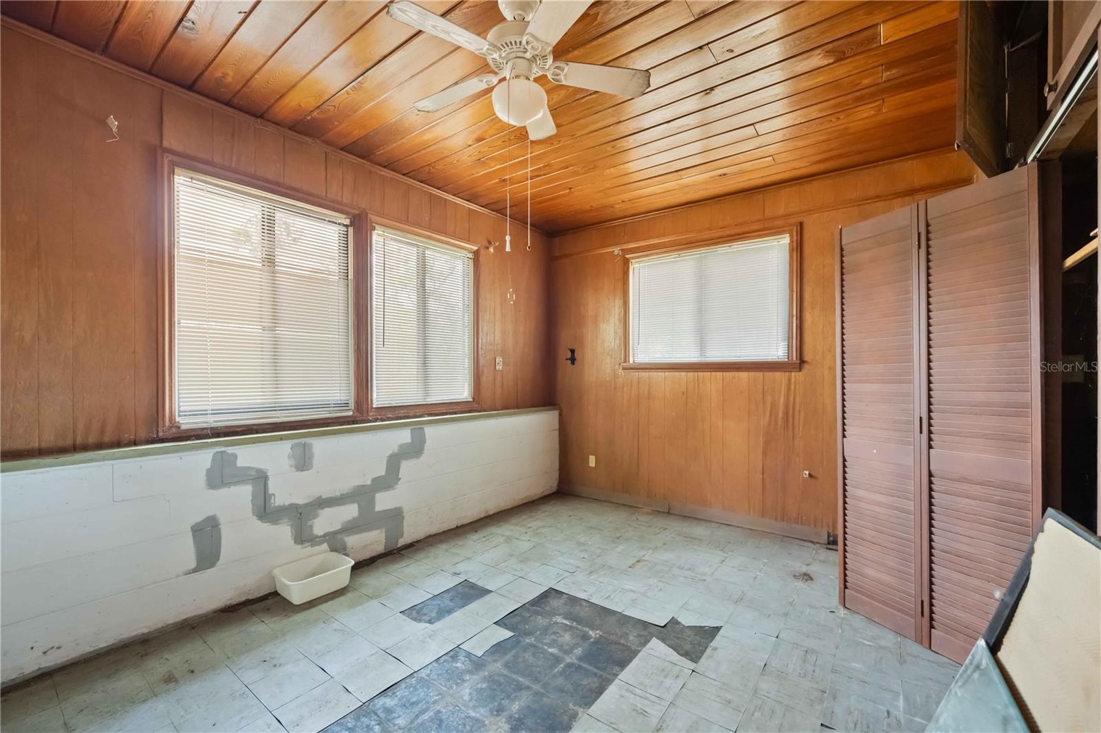 Image 16 of 38 For 1717 8th Street W