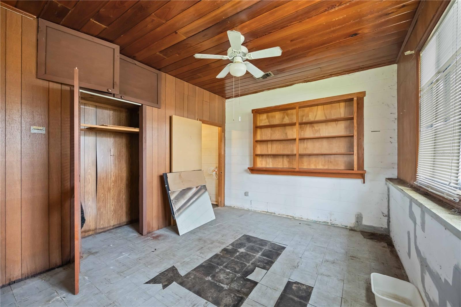 Image 17 of 38 For 1717 8th Street W