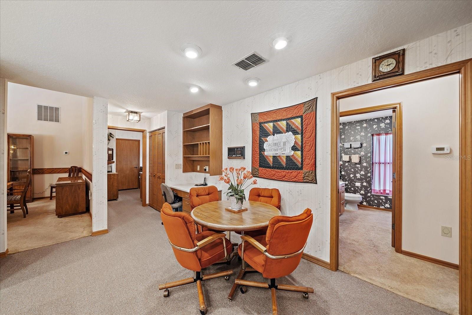 Image 21 of 65 For 2910 Old Orchard Lane