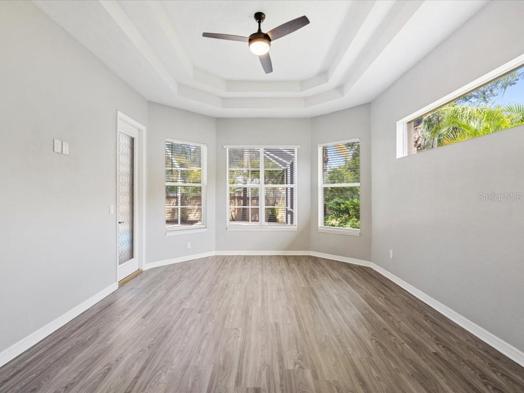 Listing photo id 17 for 20115 Shady Hill Lane