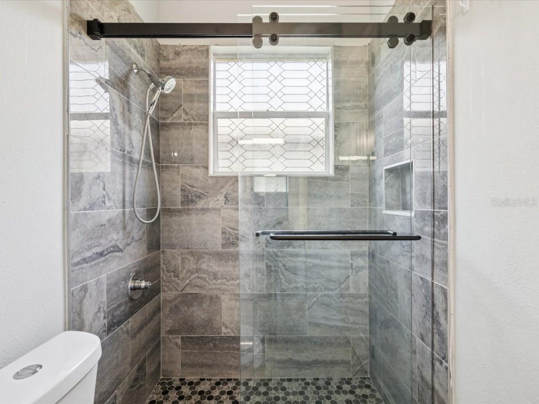 Listing photo id 29 for 20115 Shady Hill Lane
