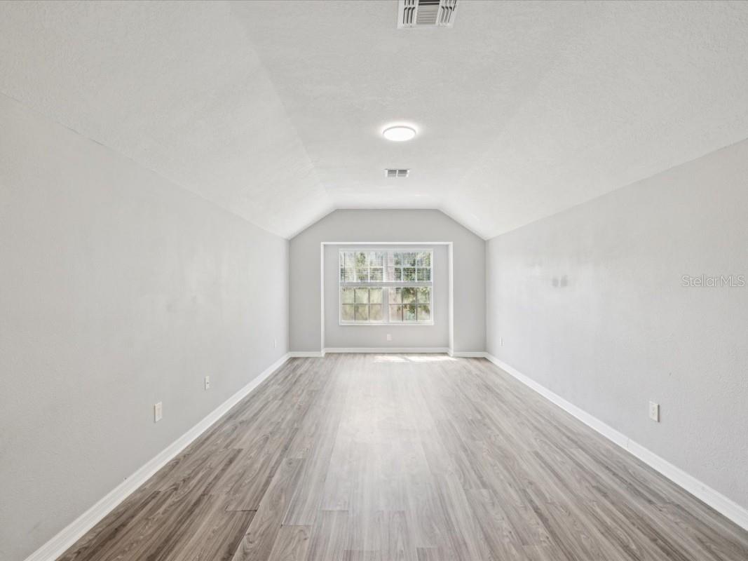 Listing photo id 34 for 20115 Shady Hill Lane