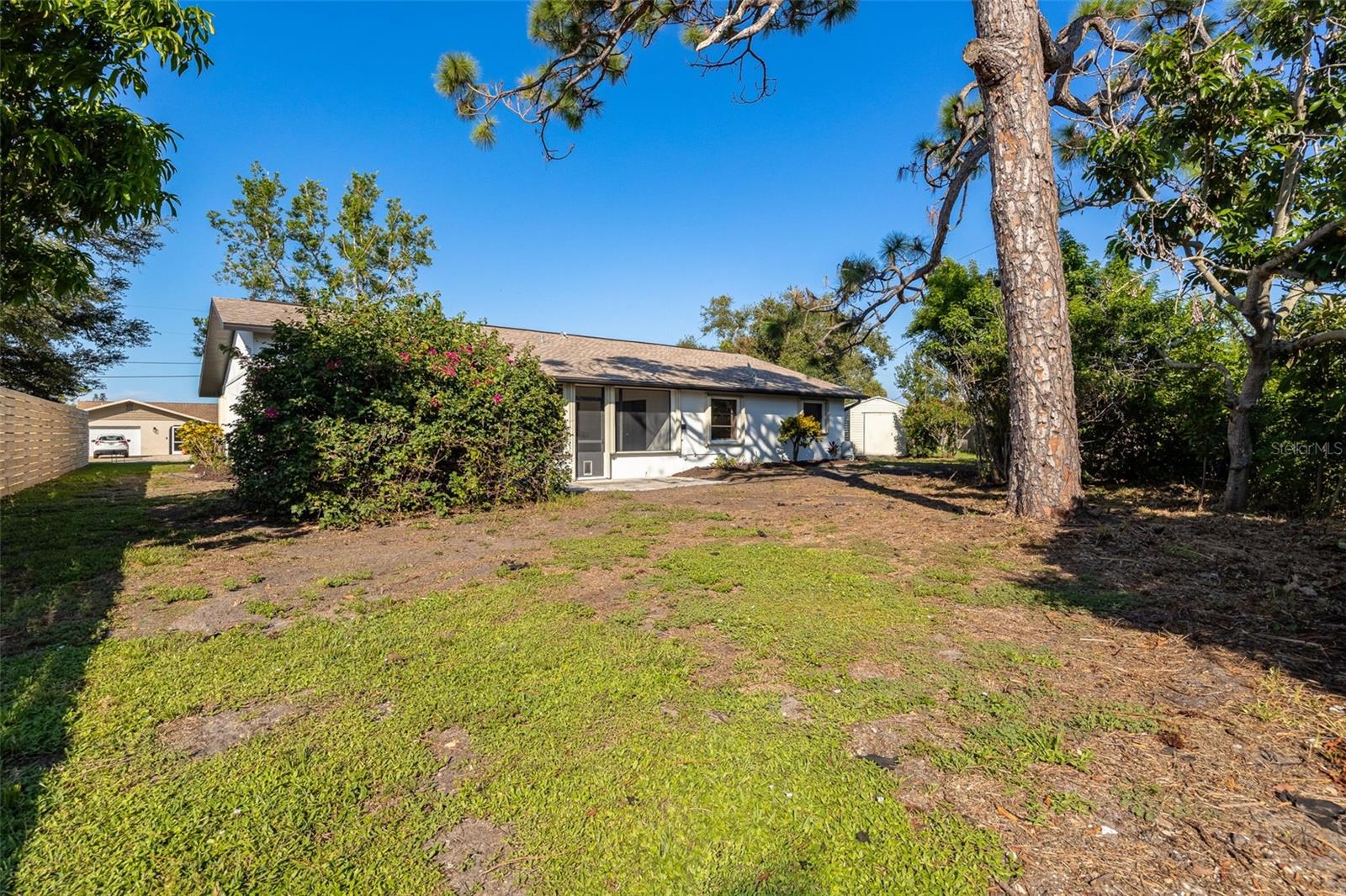 Image 32 of 43 For 1951 Greenlawn Drive