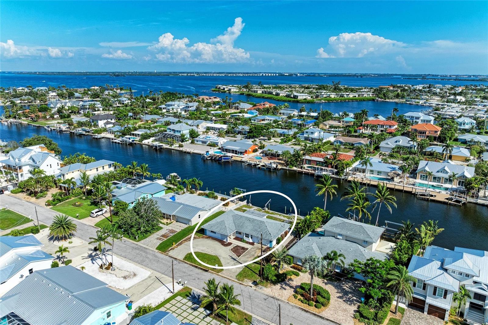 Details for 517 68th Street, HOLMES BEACH, FL 34217