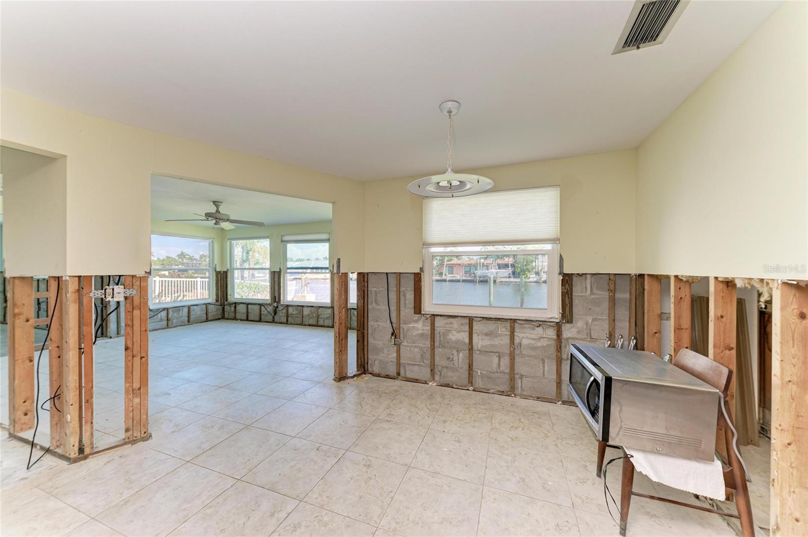 Image 19 of 57 For 517 68th Street