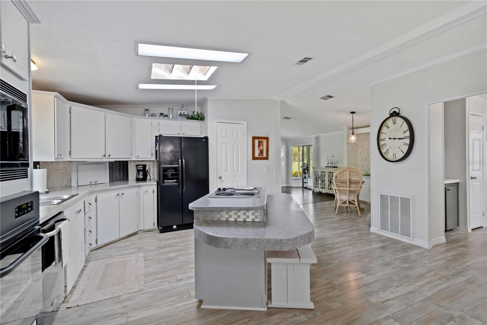 Image 12 of 47 For 8534 Countess Avenue Circle