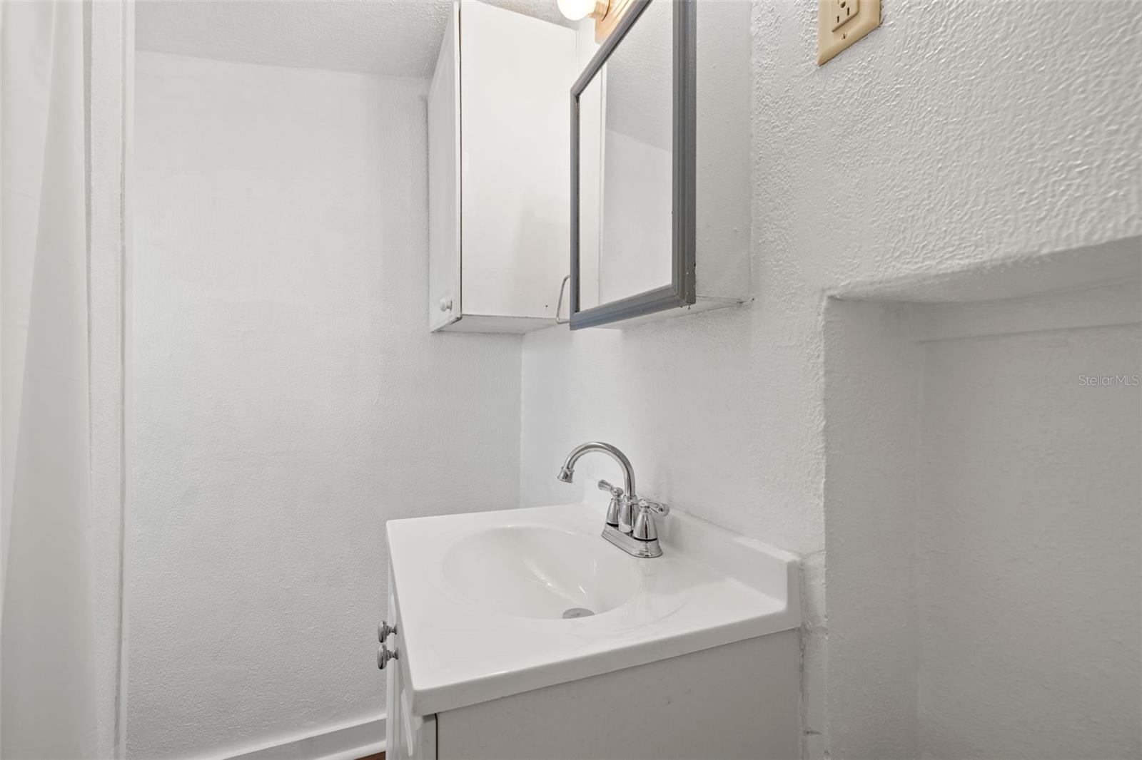 Image 29 of 42 For 1040 19th Avenue N