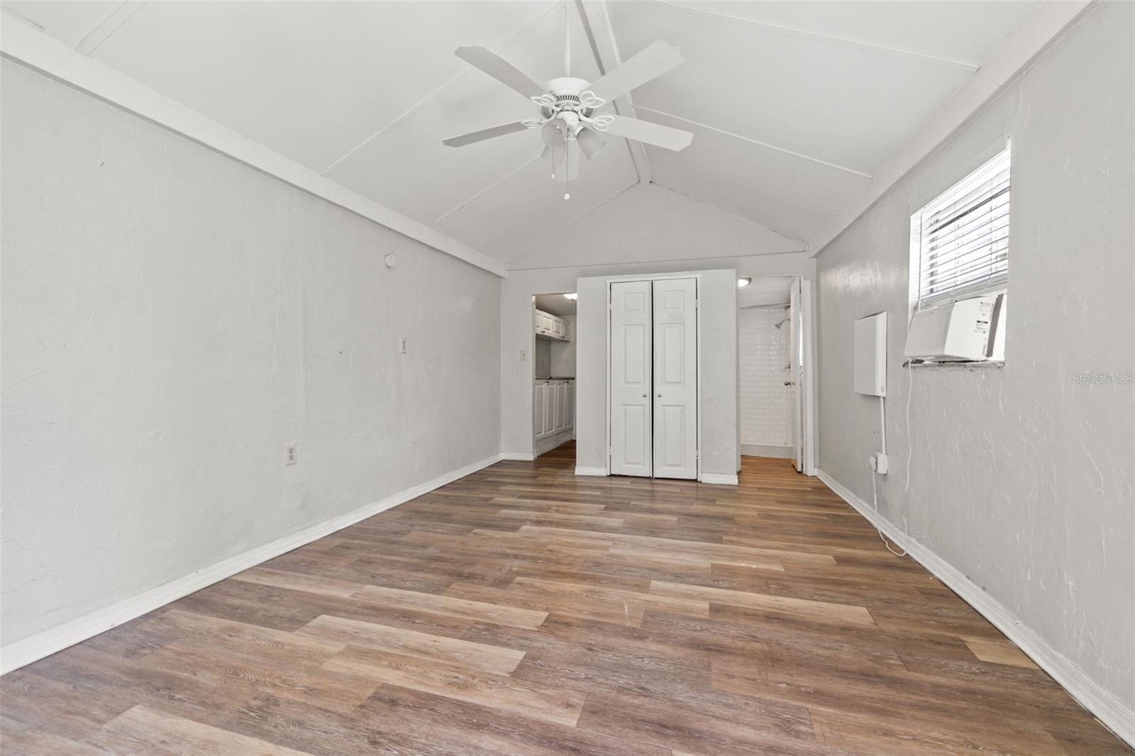 Image 32 of 42 For 1040 19th Avenue N