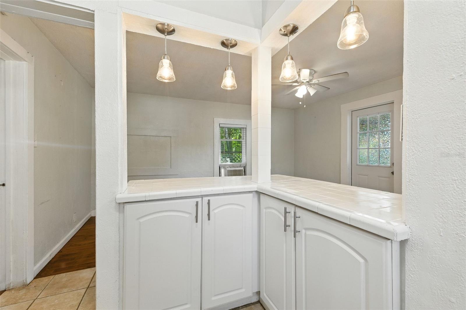 Image 5 of 42 For 1040 19th Avenue N