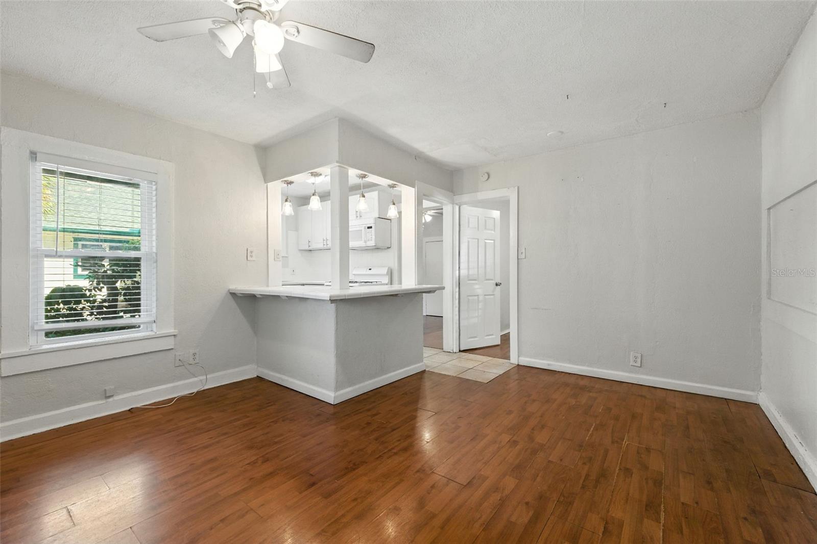 Image 7 of 42 For 1040 19th Avenue N