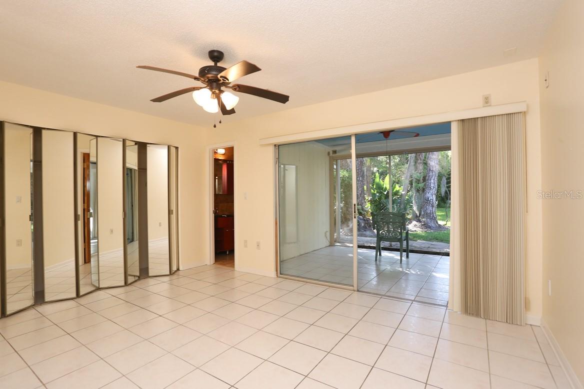 Image 14 of 29 For 4755 Village Gardens Drive 88
