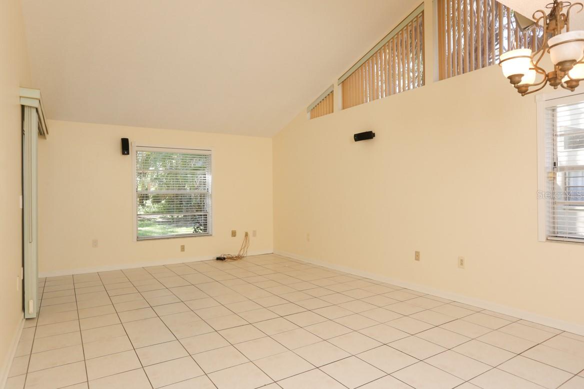 Image 6 of 29 For 4755 Village Gardens Drive 88