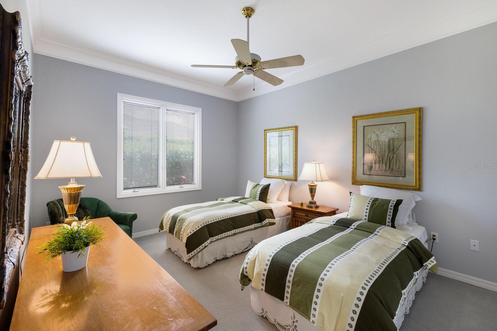 Image 19 of 48 For 2991 Wilderness Boulevard E