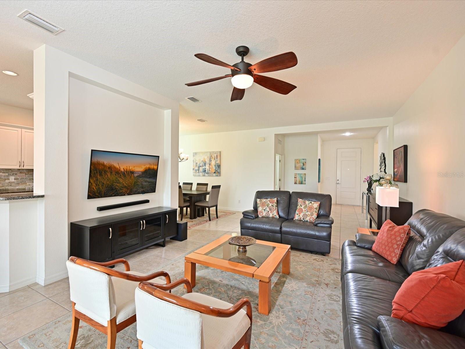Image 10 of 51 For 11907 Forest Park Circle
