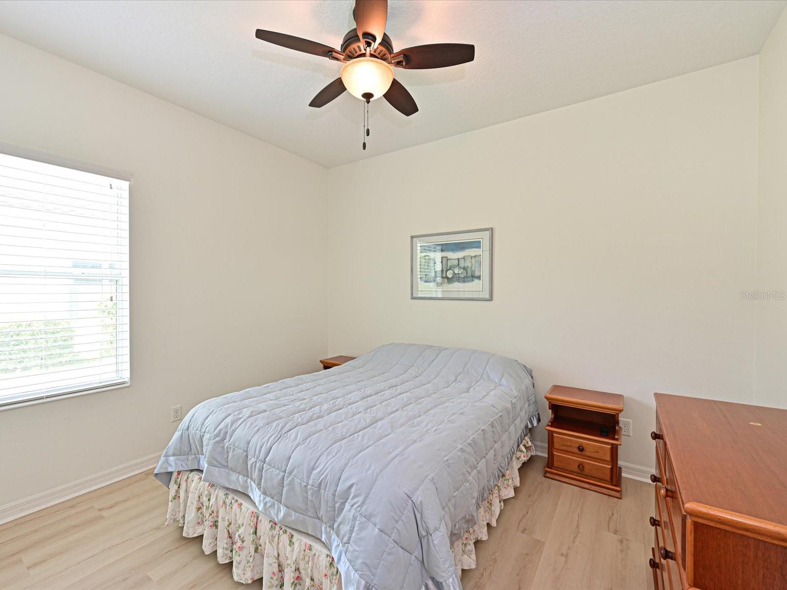 Image 22 of 51 For 11907 Forest Park Circle