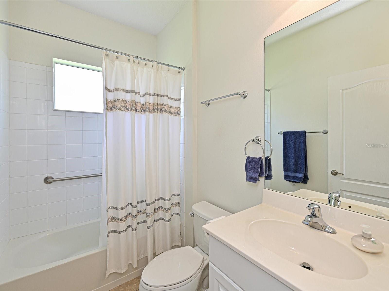 Image 23 of 51 For 11907 Forest Park Circle