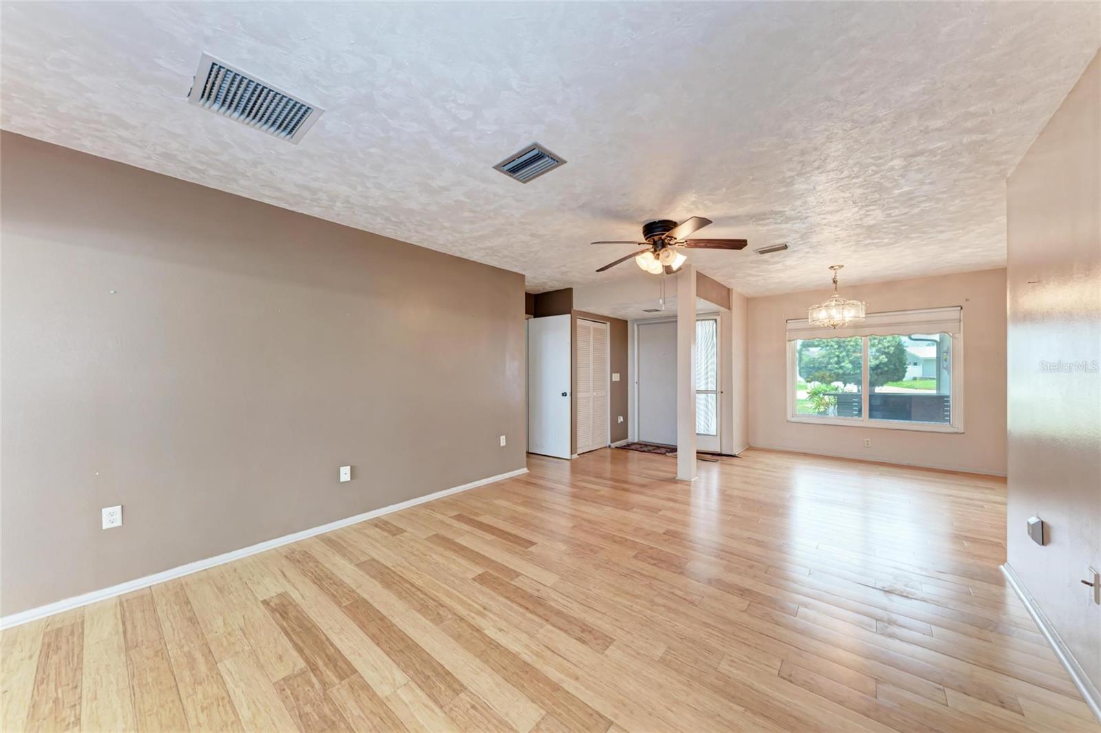 Image 10 of 34 For 7407 14th Avenue W