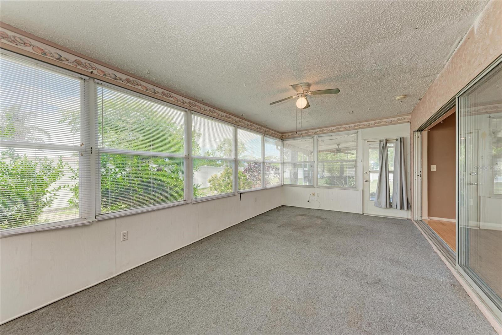 Image 22 of 34 For 7407 14th Avenue W