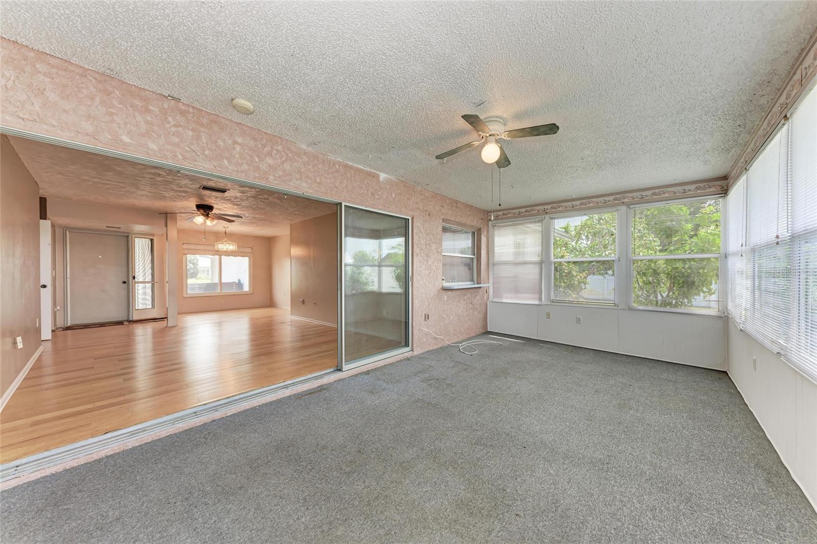 Image 23 of 34 For 7407 14th Avenue W