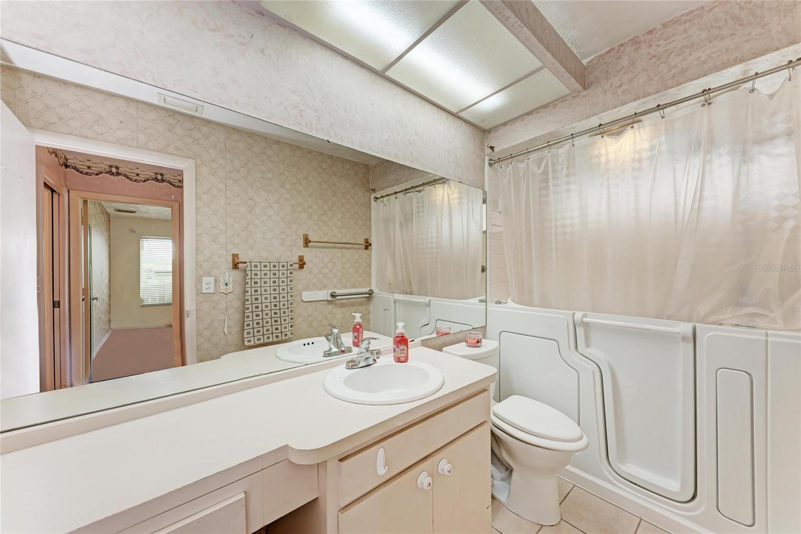 Image 26 of 34 For 7407 14th Avenue W