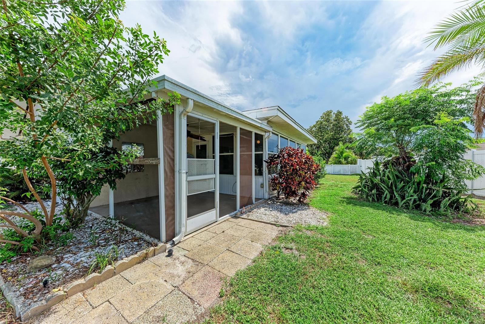 Image 31 of 34 For 7407 14th Avenue W