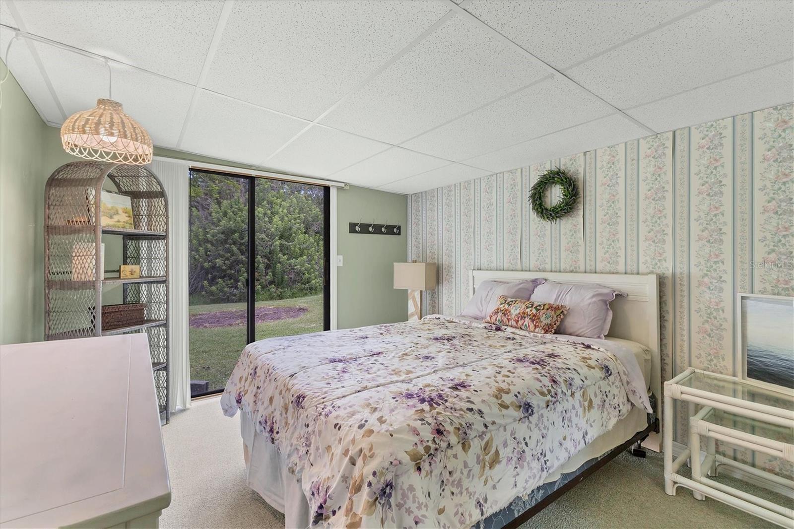 Image 15 of 47 For 1413 41st Avenue E