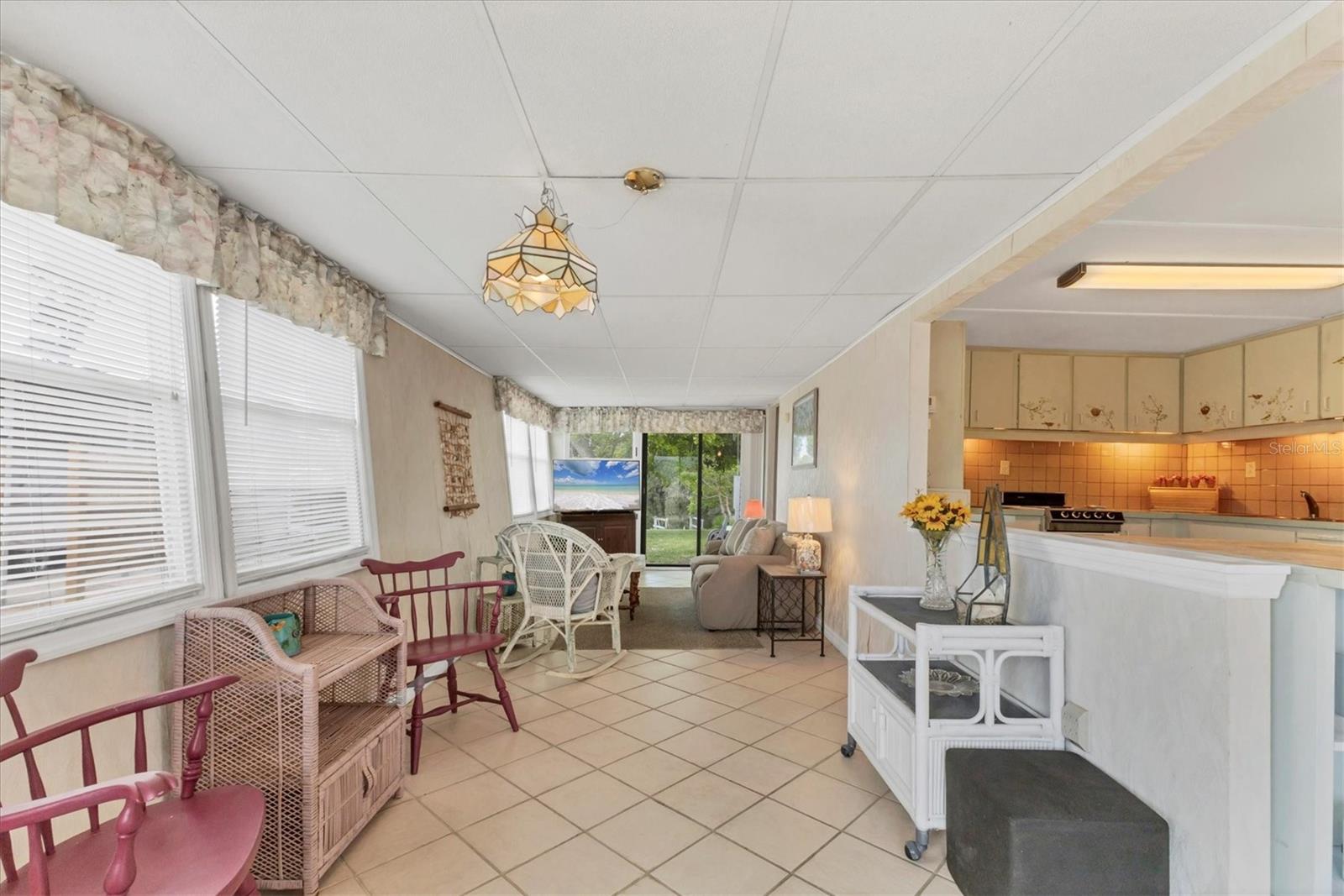 Image 4 of 47 For 1413 41st Avenue E